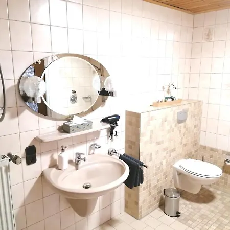 Christine Mit Sauna Und Whirlpool Διαμέρισμα Utzerath