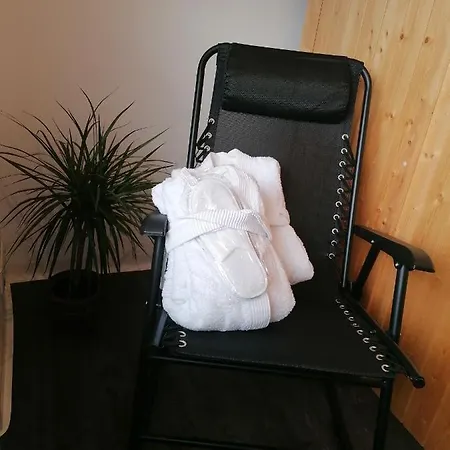 Christine Mit Sauna Und Whirlpool Lägenhet *