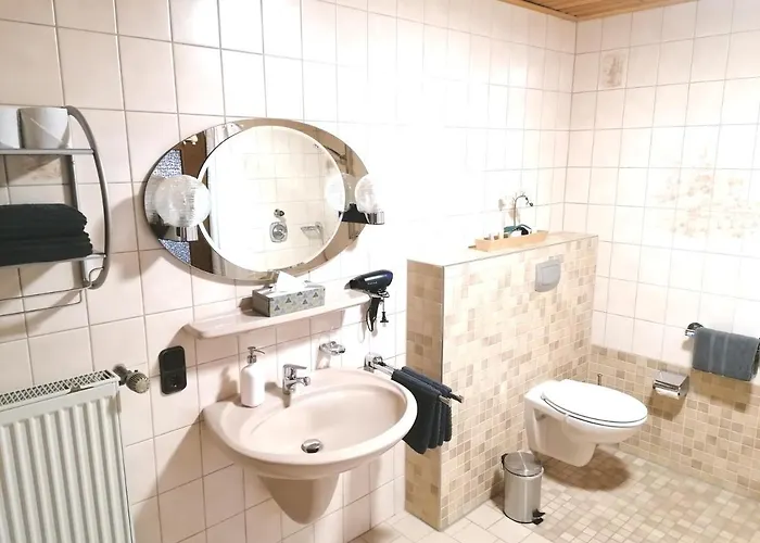 Christine Mit Sauna Und Whirlpool アパート Utzerath